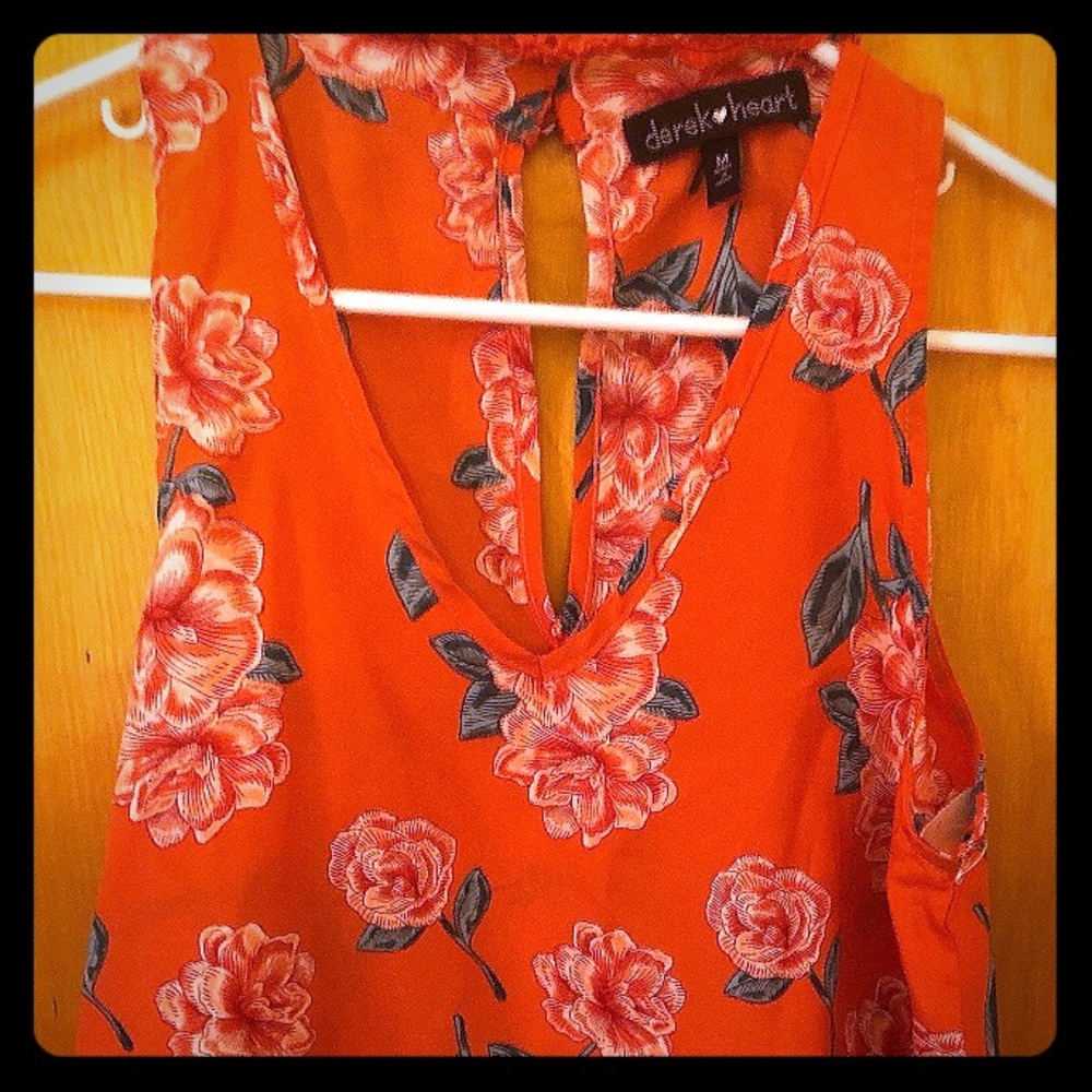 🦄 Women’s Sleeveless Top